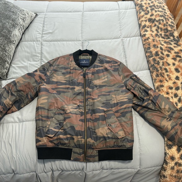 American Eagle bomber jacket - Picture 3 of 3